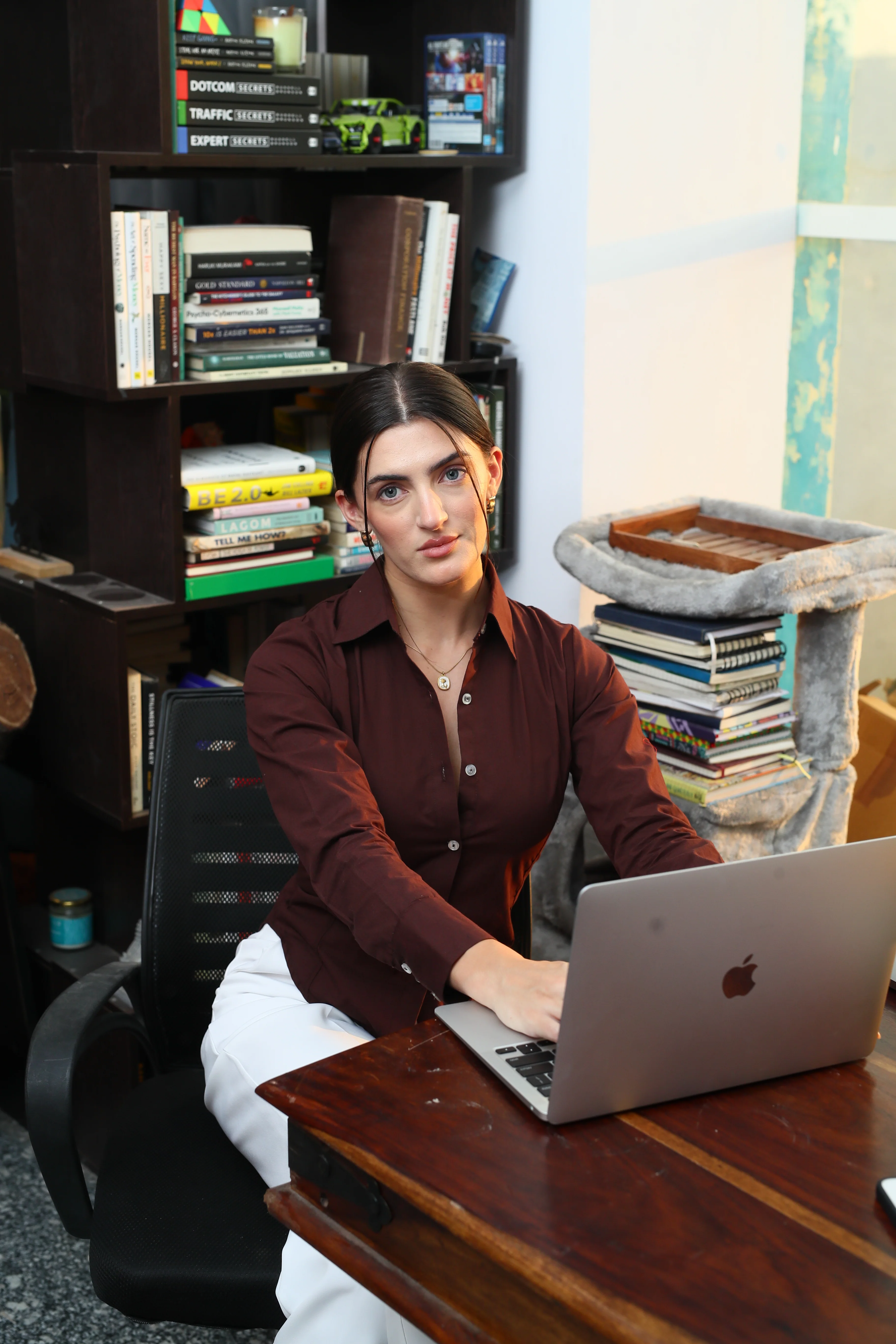 Stella chocolate fitted Shirt (with drawstrings) - Image 3